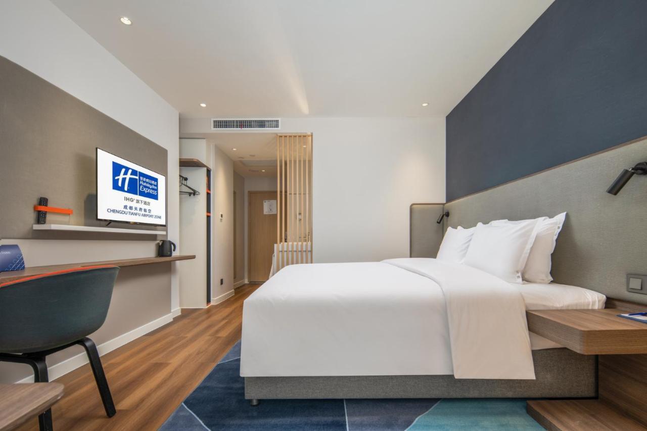 Holiday Inn Express Chengdu Tianfu Airport Zone By Ihg Jianyang  Dış mekan fotoğraf